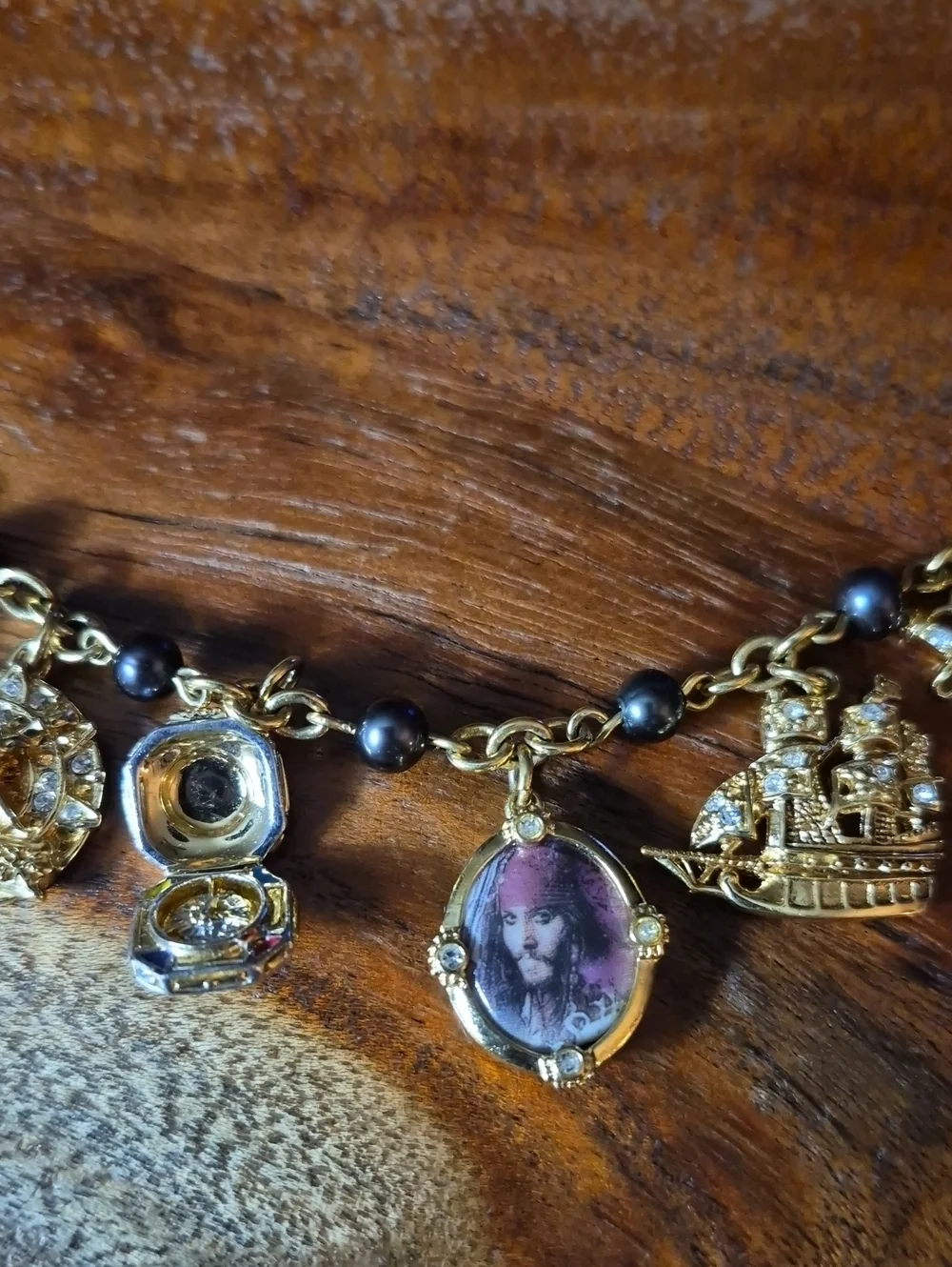 Bradford Exchange Pirates Of The Caribbean A Pirate's Treasure Charm Bracelet